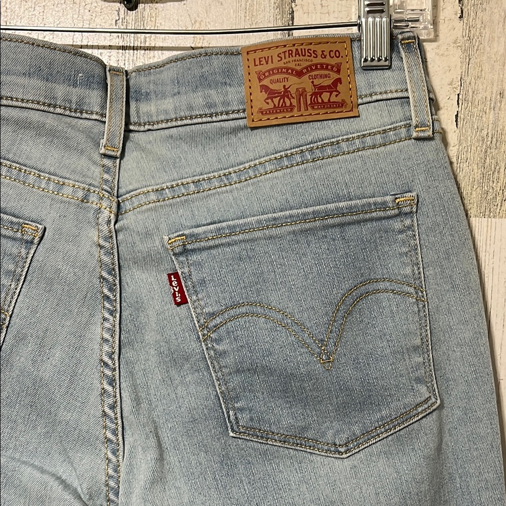 Levi's Light Blue Straight Leg Jeans - Picture 8 of 11